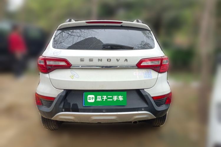 Used BAIC Senova X25 2015 1.5L manual Comfort trim level Exterior 4