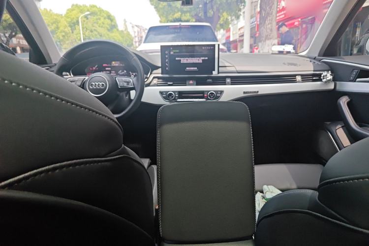 Used Audi A4L 2020 40 TFSI Fashion Dynamic Model Center Console