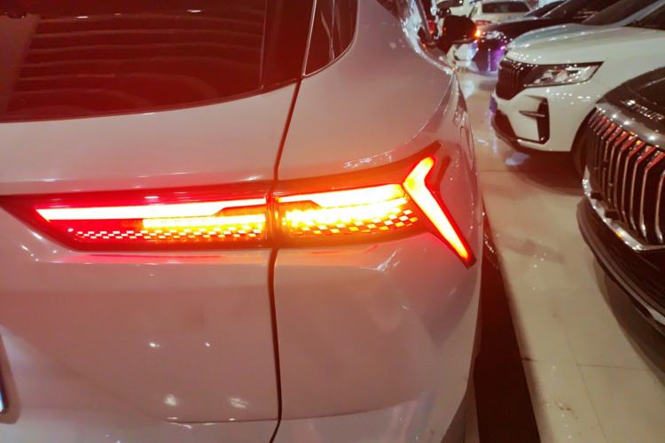 Used JETOUR Dashing 2023 1.5T DCT Starlight Shine Pro Edition
