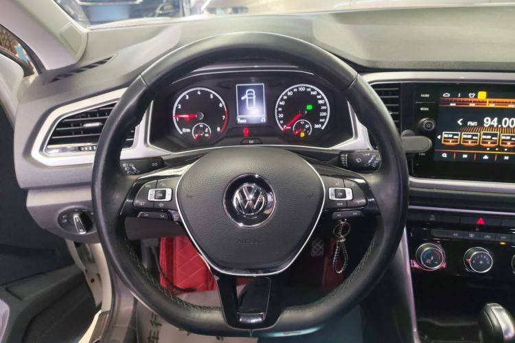 Used Volkswagen T-ROC 2020 230TSI DSG Two-Wheel Drive Advanced Version Steering Wheel