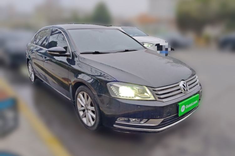 Used Volkswagen Magotan 2013 2.0 TSI Prestige Model Front Right 45 Deg