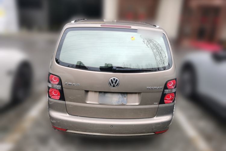 Used Volkswagen Touran 2015 1.4T DSG Comfort Edition 5 Seats Exterior 4