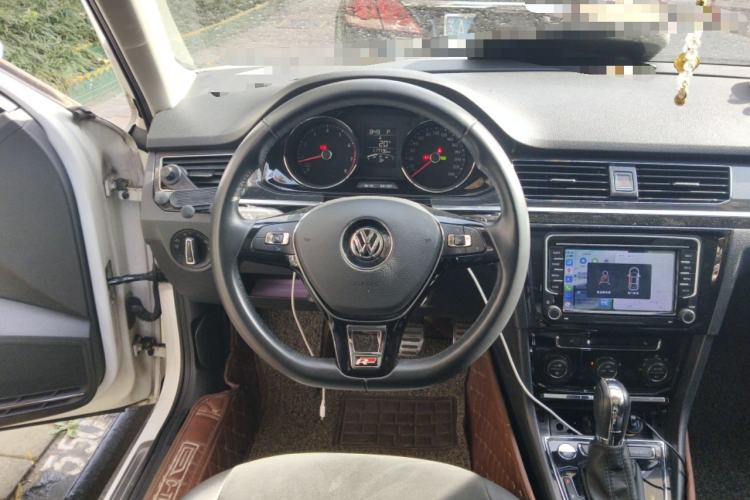 Used Volkswagen C-TREK 2018 230TSI DSG Luxury Version Steering Wheel