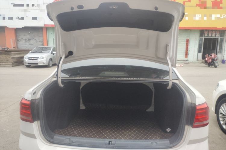 Used Volkswagen Lavida 2017 1.6L Automatic Fashion Edition