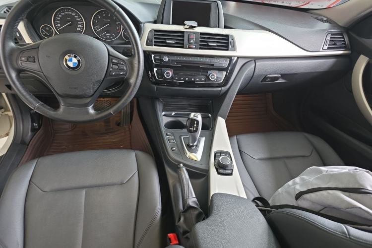 Used BMW 3 Series 2016 320Li Ambition Model
