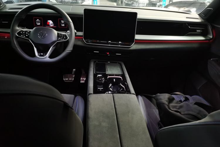 Used Volkswagen Teramont 2025 Tiguan Pro 450TSI Four-Wheel Drive Summit Edition
