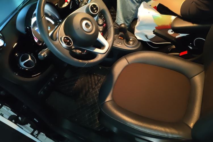 Used smart forfour 2018 0.9T 66 kW Fashion Edition
