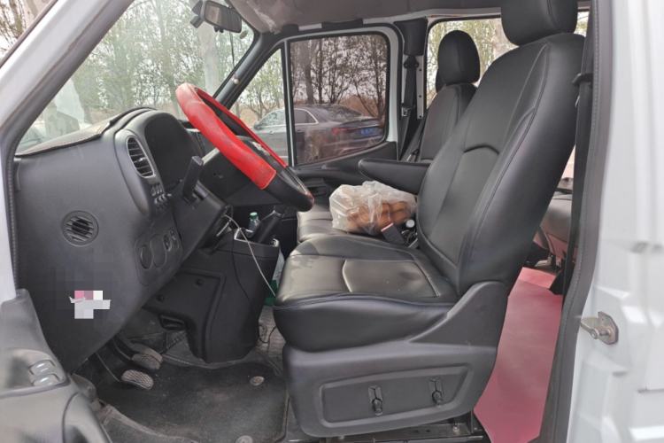 Used JMC Transit 2021 2.8T Space King Taurus Short Wheelbase Mid-Height 6-Seater Diesel Euro VI JX493