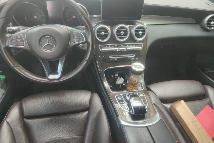 Used Mercedes-Benz GLC 2019 Facelift GLC 260 L 4MATIC Luxury Model Center Console