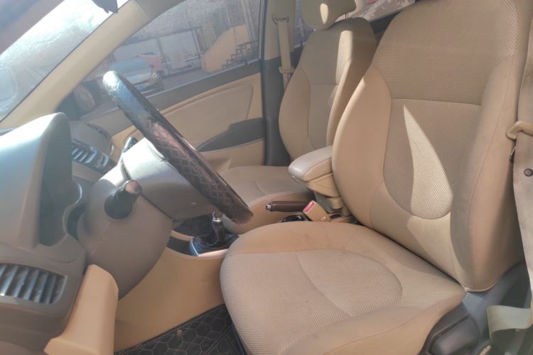 Used Hyundai Verna (older generation) 2010 Sedan 1.4L Manual Standard GL Model
