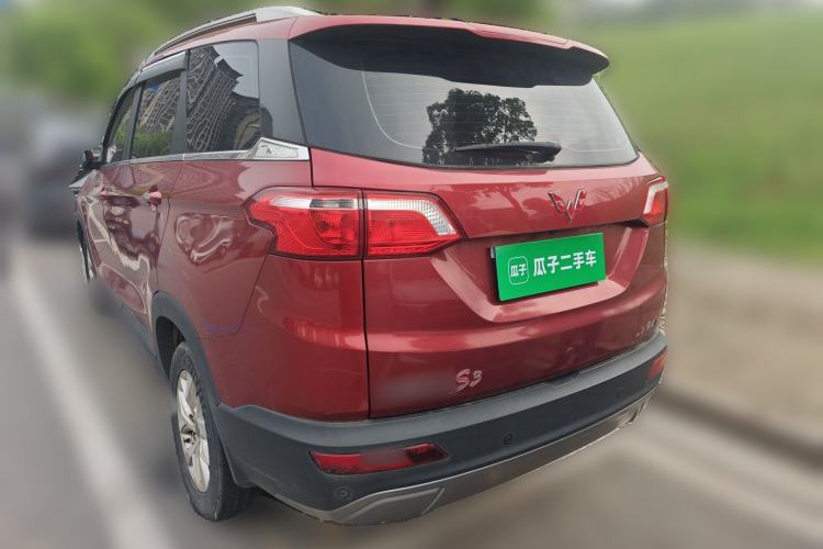 Used Wuling Hongguang S3 2018 1.5T Manual Luxury Model China V Standard Rear Left 45 Deg