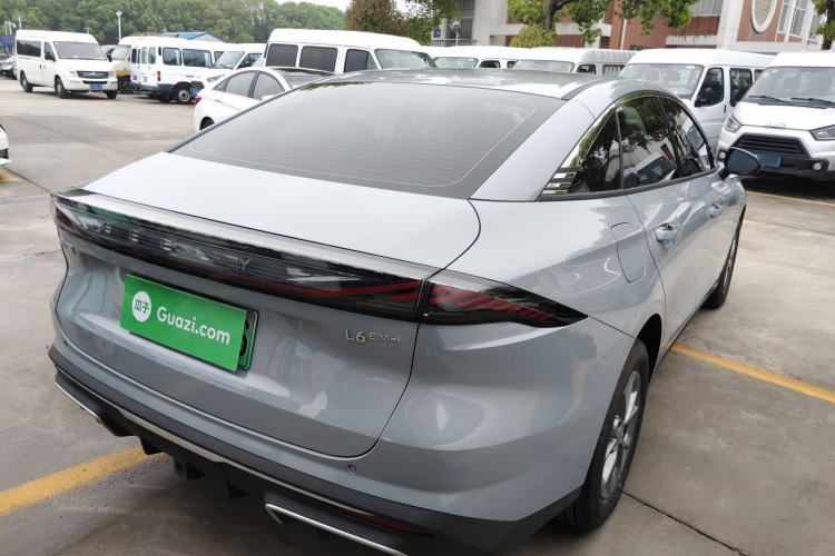 Used Geely Galaxy L6 2025 EM-i 60km Launch Edition Rear Right 45 Deg