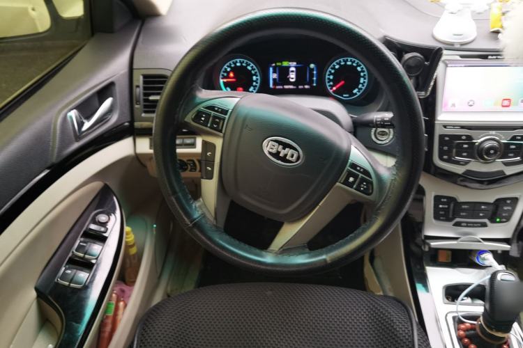 Used BYD e5 2017 300 Prestige Edition
