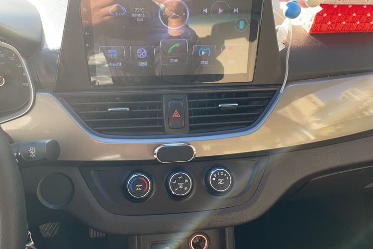 Used Baojun 310W 2017 1.5L Manual Comfort Version China VI Emission Standard
