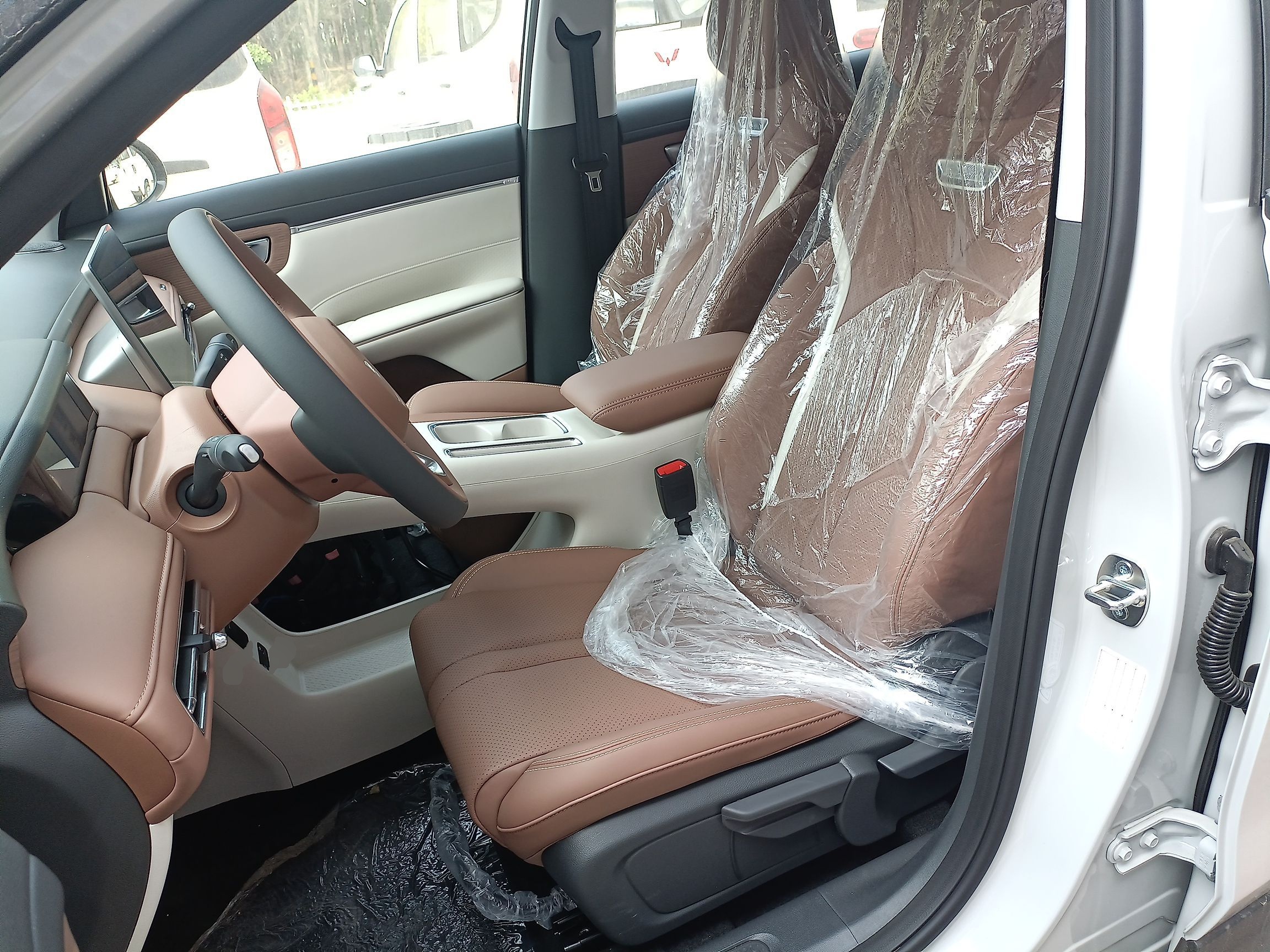 Переднее сиденье в автомобиле