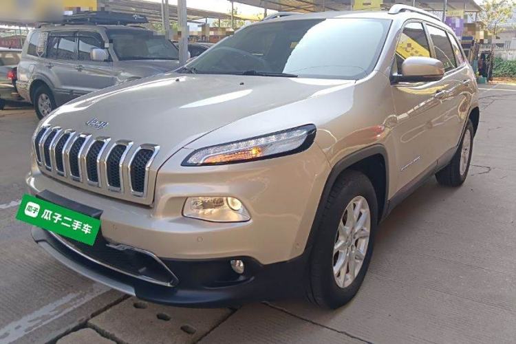 Used Jeep Cherokee 2016 2.4L Professional Smart Version