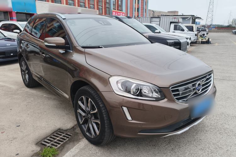 Used Volvo XC60 2017 T5 AWD Smart Drive Edition Front Right 45 Deg