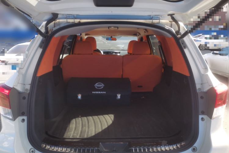 Used Nissan Terra 2020 2.5L XE Manual Two-Wheel-Drive Elite Edition