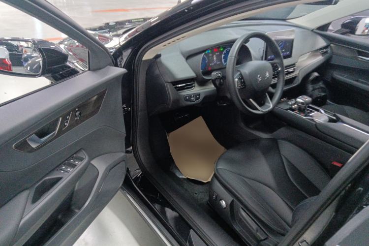 Used Hongqi E-QM5 2023 Revised Version Basic Travel Edition