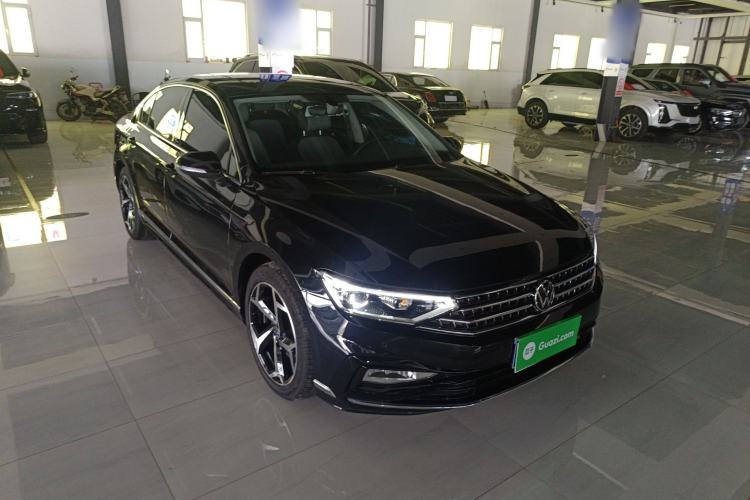 Used Volkswagen Magotan 2023 2 Million Units Limited Edition 330TSI DSG Leading Version Exterior 1
