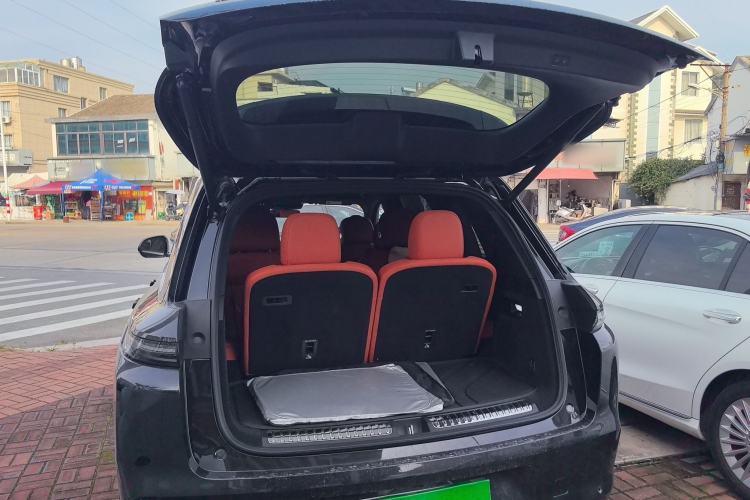 Used Li Auto L8 2023 Pro Model Trunk