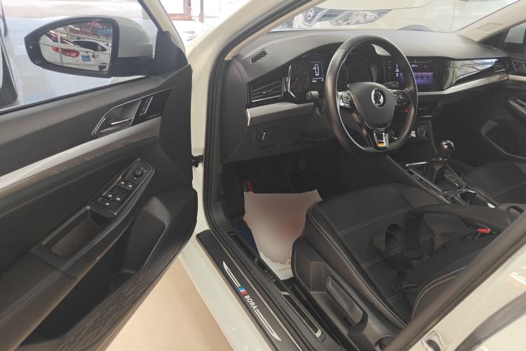 Used Volkswagen Bora 2021 1.5L Manual Fashion Smart Connect Edition Driver Seat
