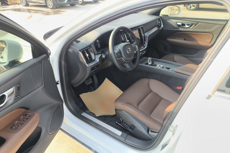 Used Volvo S60 2025 B4 Zhiyi Luxury Edition