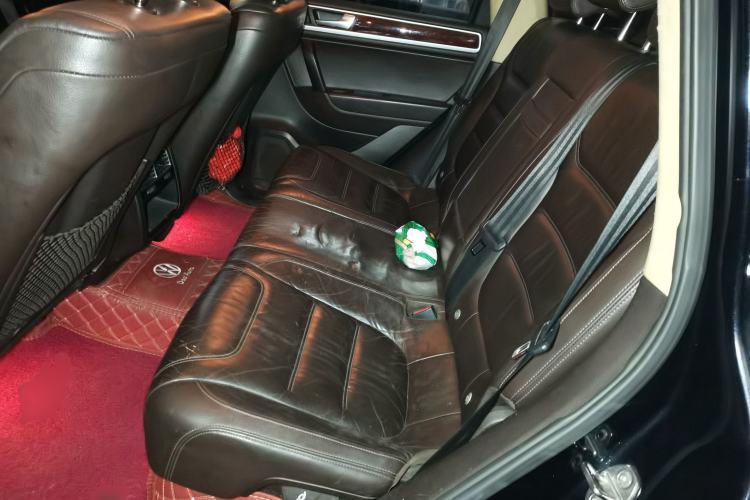 Used Volkswagen Touareg 2011 3.0 TSI Standard Version Left Rear Seat