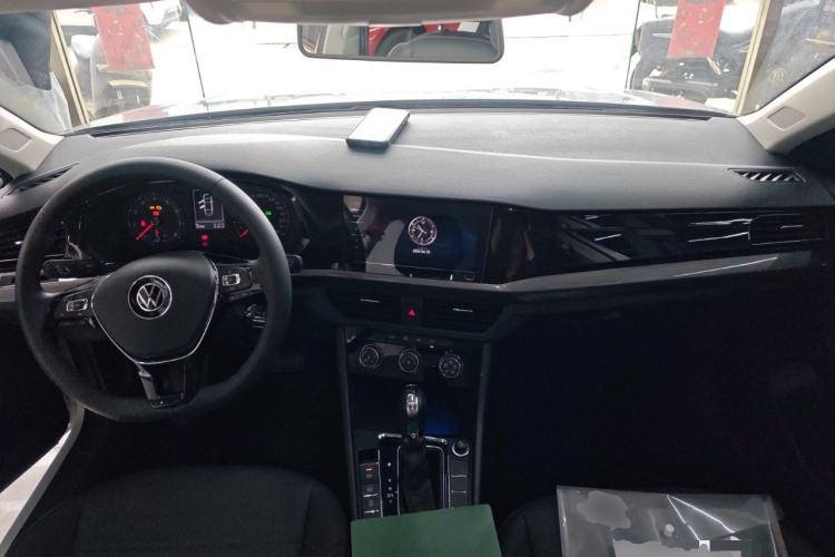 Used Volkswagen Bora 2021 1.5L Automatic Comfort Smart Connect Edition Center Console