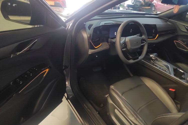 Used CHANGAN OSHAN X5 PLUS 2023 Revised 1.5T DCT Pioneer Edition
