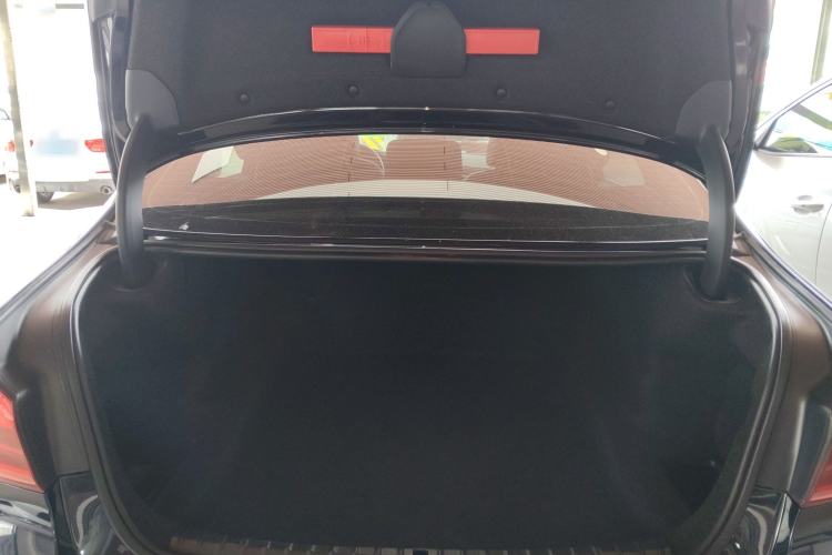 Used BMW 5 Series 2020 530Li Leading Model M Sport Package Trunk