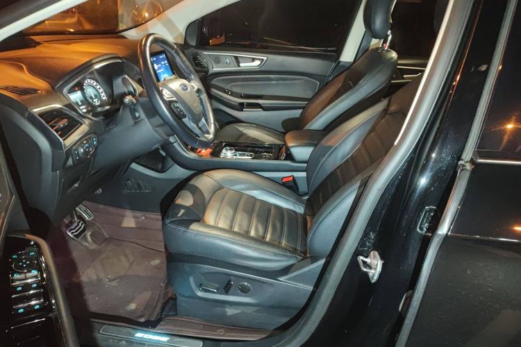 Used Ford Edge 2020 EcoBoost 245 Two-Wheel Drive Titanium 7-Seater Left Front Seat