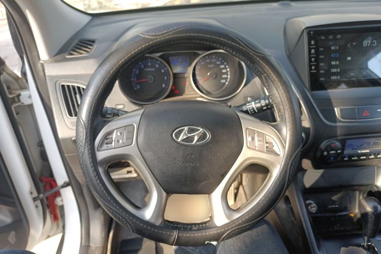 Used Hyundai ix35 2013 2.0L Automatic Two-Wheel Drive Smart GLS China IV Standard