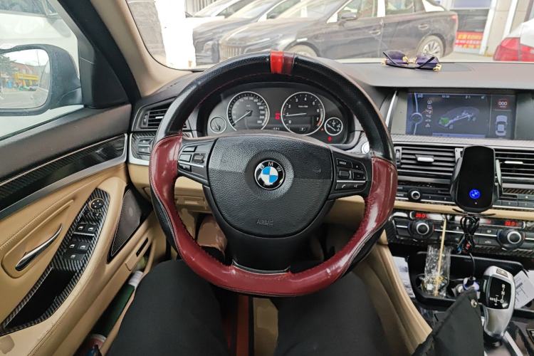 Used BMW 5 Series 2012 520Li Elegant Edition Steering Wheel