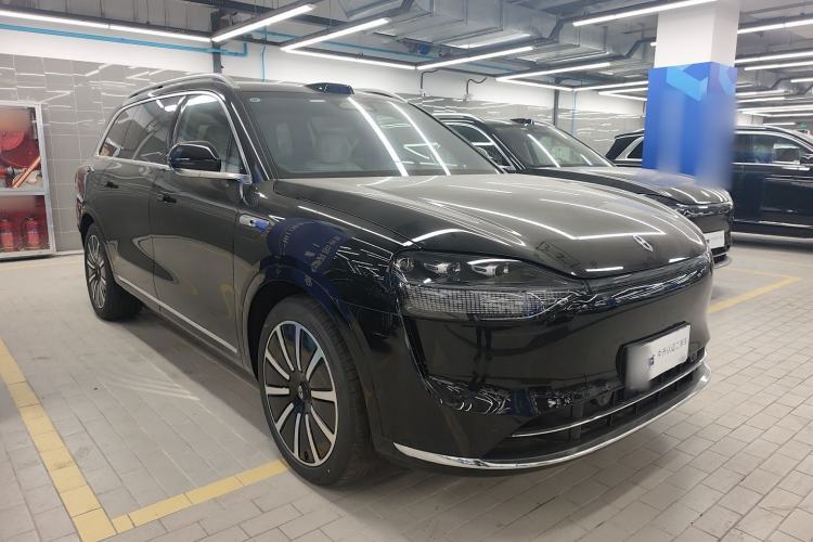 Used Hima AITO M9 2024 Range-Extended Ultra Version 42 kWh 6-Seater Model Front Right 45 Deg