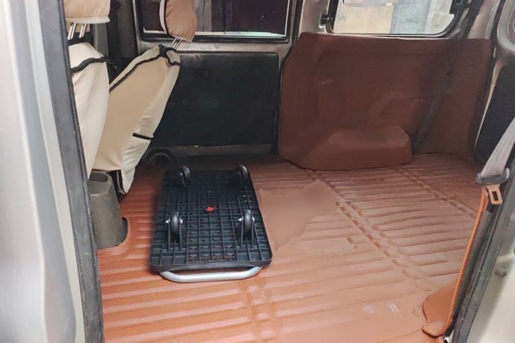 Used Wuling Rongguang V 2015 1.5L Base Version
