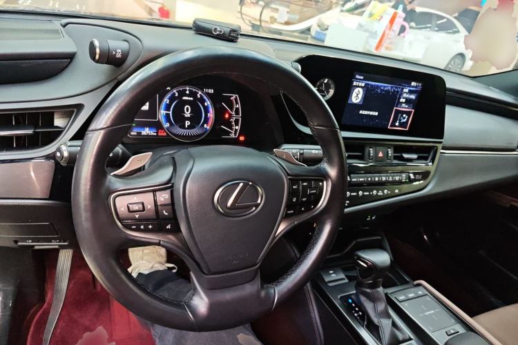 Used Lexus ES 2021 200 Excellence Edition
