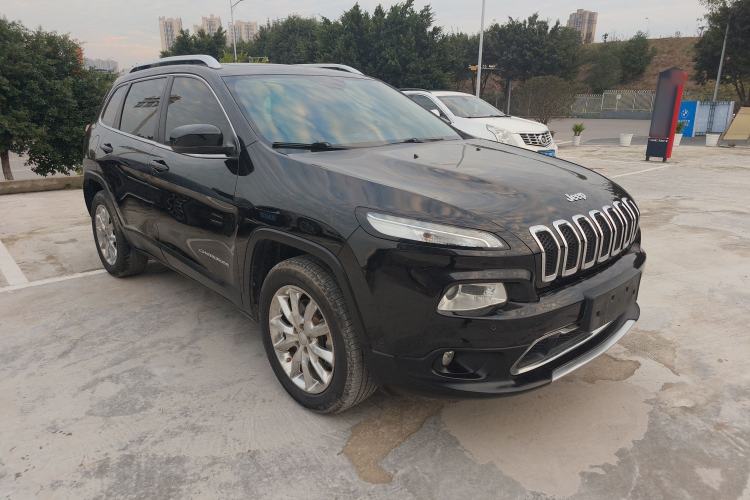 Used Jeep Cherokee 2016 2.4L Superior Edition
