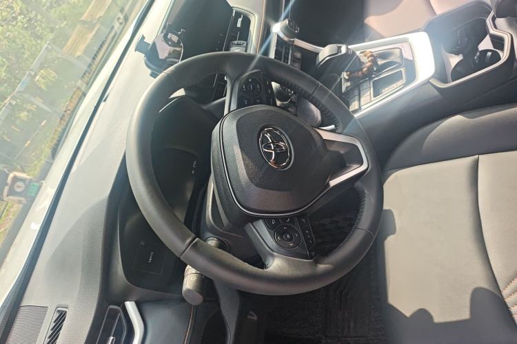Used Toyota RAV4 2024 2.0L CVT Two-Wheel Drive Fashion Plus Edition Steering Wheel
