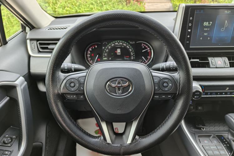 Used Toyota RAV4 2020 2.0L CVT 4x4 Trend Edition Steering Wheel