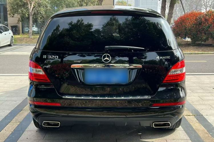 Used Mercedes-Benz R-Class 2017 R 320 4MATIC Business Edition Prestige Model
