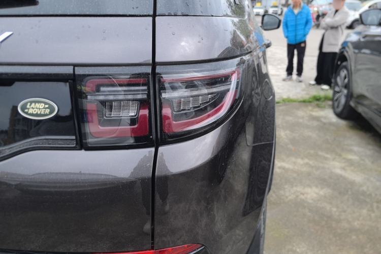 Used Land Rover Discovery Sport 2022 249 PS Metropolitan Edition 5 Seats Right Rear Taillight