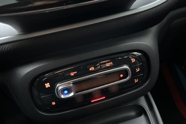 Used smart forfour 2016 0.9T 66 kW Pioneer Edition
