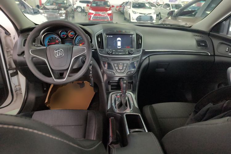 Used Buick Regal 2015 1.6T Leading Technology Model Center Console