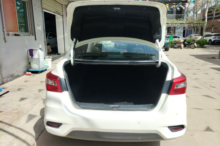 Used Nissan Sylphy 2021 Classic 1.6XE CVT Exclusive Edition Trunk