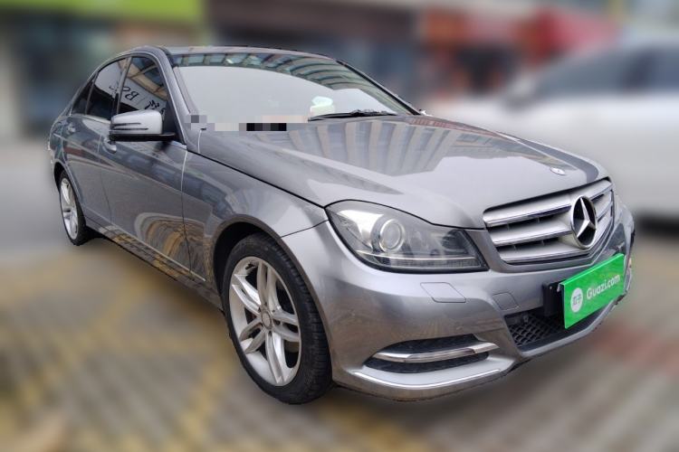Used Mercedes-Benz C-Class 2013 C 260 CGI Fashion Model Front Right 45 Deg