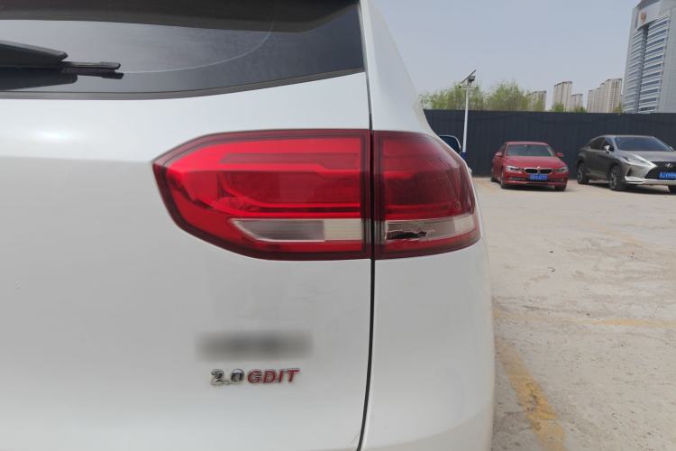 Used Haval H6 2017 Red Label 2.0T Automatic Two-Wheel Drive ZhiShang Model
