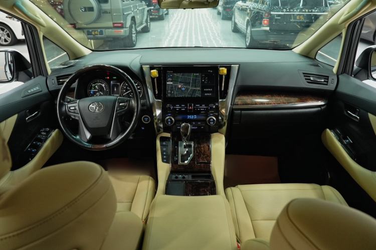 Used Toyota Alphard 2020 Dual-Engine 2.5L Luxury Edition
