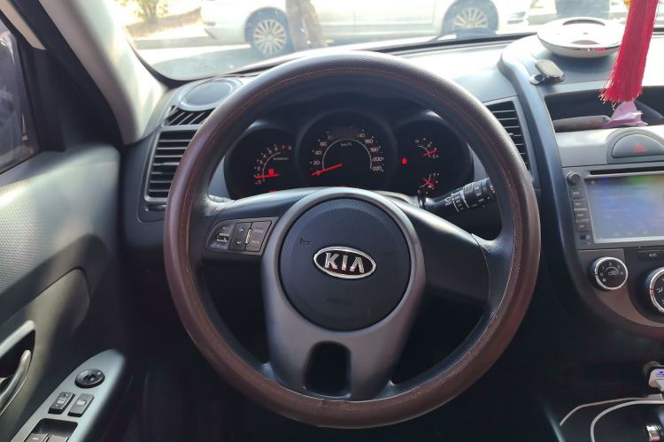 Used Kia Soul 2013 1.6L AT GL Steering Wheel