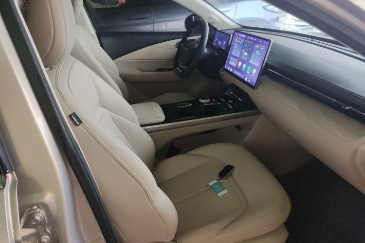 Used Wuling Xingguang 2024 Co-Creation Edition 510 Advanced Model
